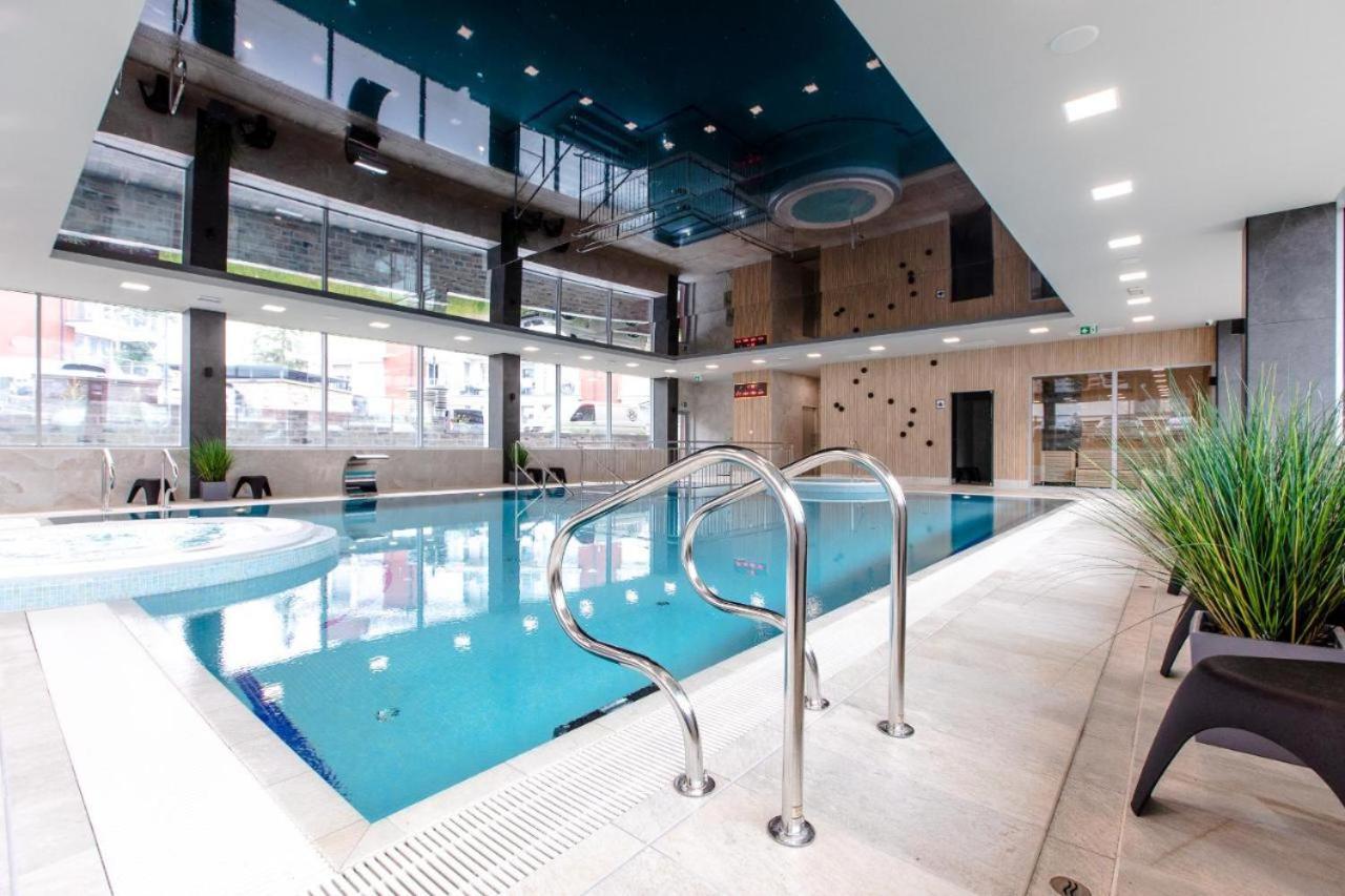 Miodowy Apartament Z Duzym Tarasem W Rewalu, Blisko Morza 외부 사진