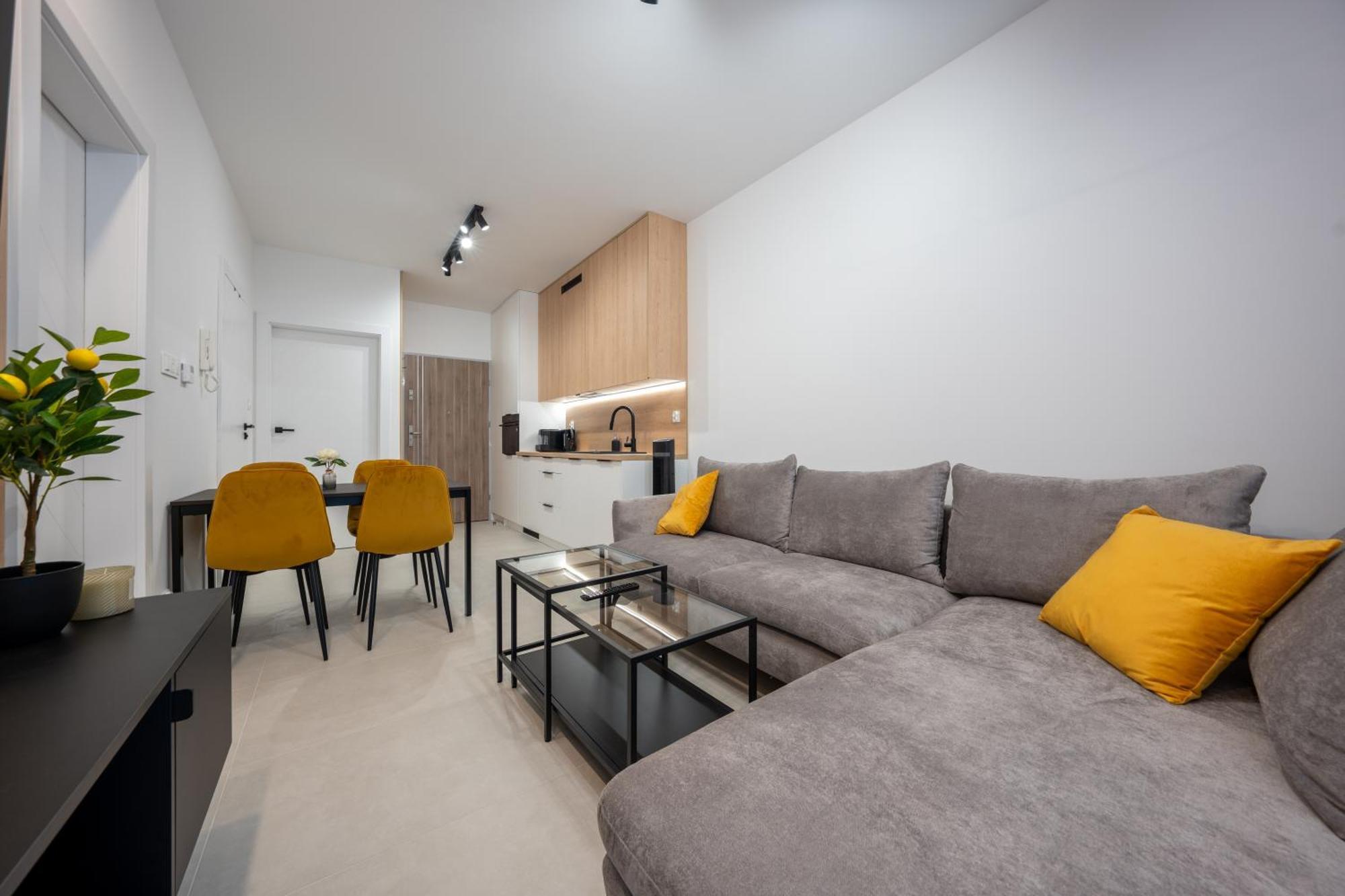 Miodowy Apartament Z Duzym Tarasem W Rewalu, Blisko Morza 외부 사진
